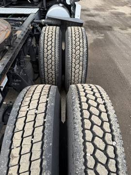 2023 FREIGHTLINER CASCADIA · Thumb 6