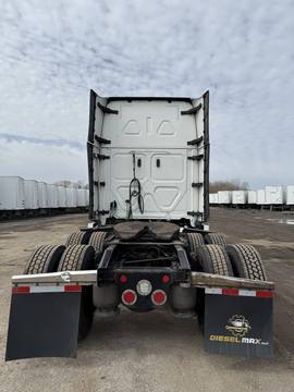 2023 FREIGHTLINER CASCADIA · Thumb 7