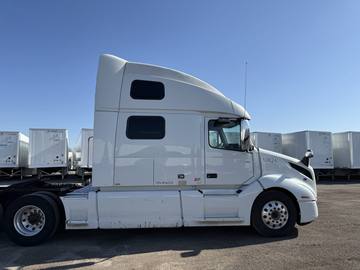 2024 VOLVO VNL860 · Thumb 3
