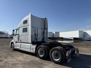 2024 VOLVO VNL860 · Thumb 8