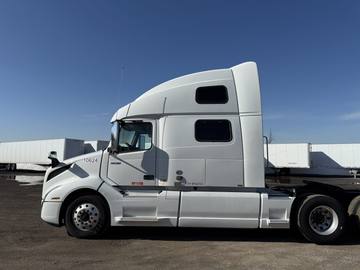2024 VOLVO VNL860 · Thumb 11