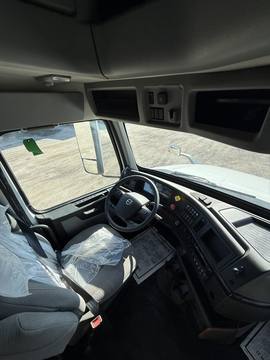 2024 VOLVO VNL860 · Thumb 15
