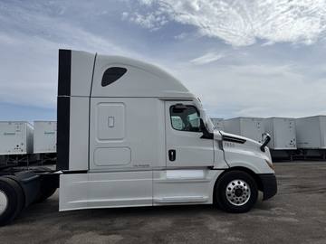 2023 FREIGHTLINER CASCADIA · Thumb 3