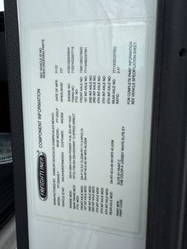 2023 FREIGHTLINER CASCADIA · Thumb 21