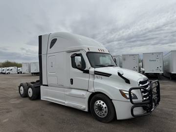 2023 FREIGHTLINER CASCADIA · Thumb 2