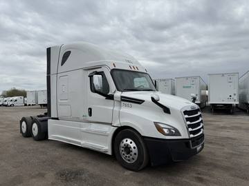 2023 FREIGHTLINER CASCADIA · Thumb 2