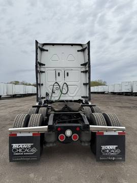 2023 FREIGHTLINER CASCADIA · Thumb 8