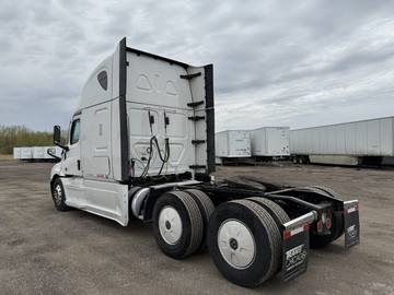 2023 FREIGHTLINER CASCADIA · Thumb 11