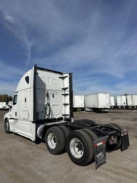 2023 FREIGHTLINER CASCADIA · Thumb 4