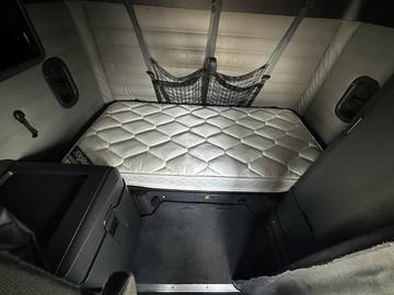 2023 FREIGHTLINER CASCADIA · Thumb 16