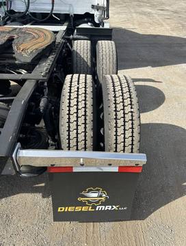 2024 FREIGHTLINER CASCADIA 126 · Thumb 6