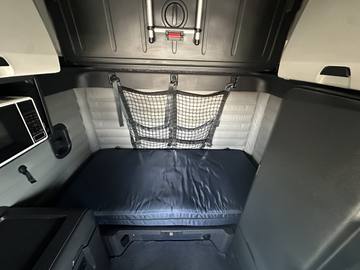 2024 FREIGHTLINER CASCADIA 126 · Thumb 16